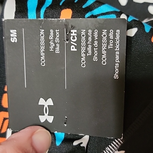 NWT Women's size S 2pc Under Armour bra and bike short set - Picture 7 of 8